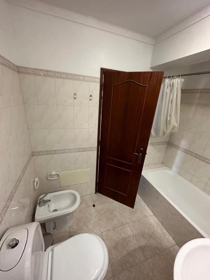 Alojamento Ramos Quarteira Exteriör bild